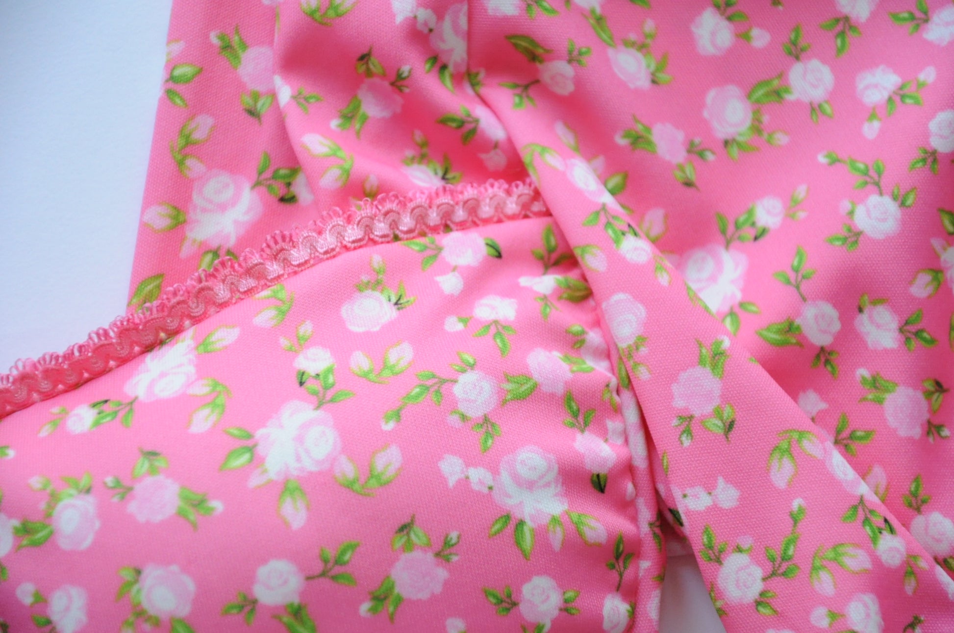 Floral drapped mini dress in pink